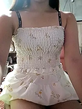 Snapshot of mymy06 chatting on September 21, 2025, 11:26 am mymy06 online show from September 21, 2025, 11:26 am