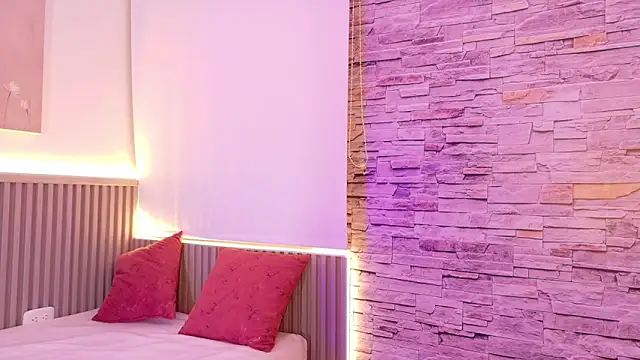 liz monserrat 1 online show from October 18, 2025, 7:27 pm