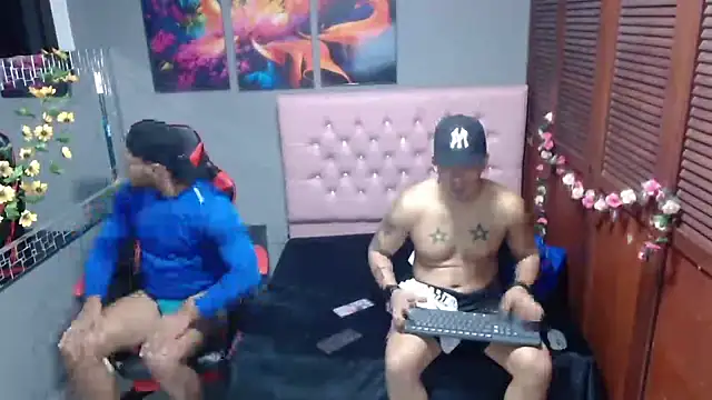 AngelAndChris online show from September 20, 2025, 12:43 pm