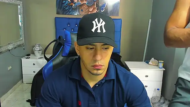 AngelAndChris online show from September 22, 2025, 12:22 pm