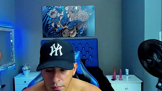 AngelAndChris online show from October 20, 2025, 12:49 pm