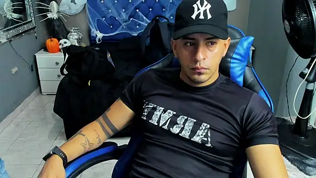 AngelAndChris online show from October 28, 2025, 12:37 pm