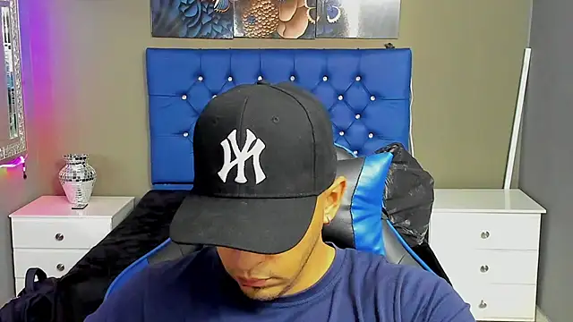 AngelAndChris online show from September 24, 2025, 12:11 pm