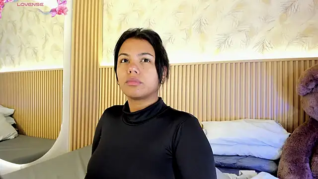 Snapshot of Liss-Reyes chatting on June 13, 2026, 12:03 pm Liss-Reyes online show from June 13, 2026, 12:03 pm