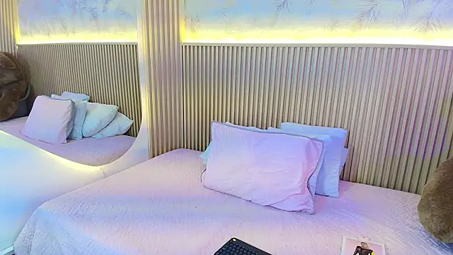 Liss-Reyes online show from March 7, 2026, 12:21 pm