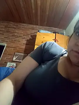 Snapshot of CARITOMIO chatting on November 1, 2025, 11:09 pm CARITOMIO online show from November 1, 2025, 11:09 pm