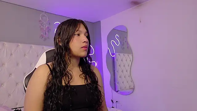 Emma visconti online show from November 28, 2025, 12:38 pm