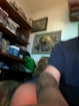 Snapshot of Stephanie1984 chatting on October 5, 2025, 6:20 pm Stephanie1984 online show from October 5, 2025, 6:20 pm