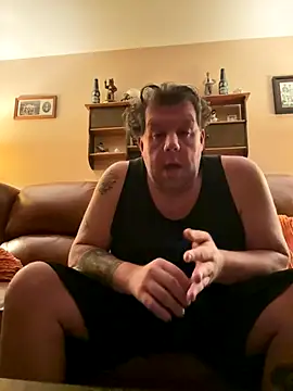 Snapshot of Stephanie1984 chatting on October 15, 2025, 1:26 am Stephanie1984 online show from October 15, 2025, 1:26 am