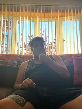 Snapshot of Stephanie1984 chatting on October 21, 2025, 12:04 pm Stephanie1984 online show from October 21, 2025, 12:04 pm