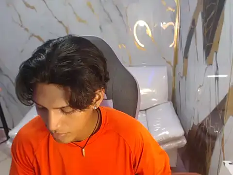 Snapshot of bull_cam chatting on September 18, 2025, 7:06 pm bull cam online show from September 18, 2025, 7:06 pm