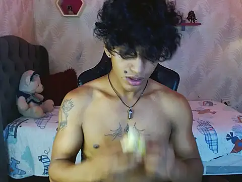 Snapshot of bull_cam chatting on October 31, 2025, 3:52 pm bull cam online show from October 31, 2025, 3:52 pm