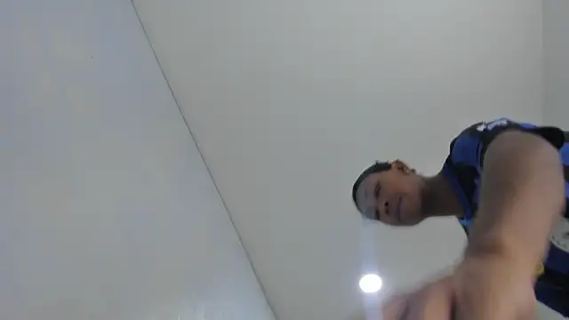 Snapshot of Jax_Maliq chatting on October 12, 2025, 2:02 am Jax Maliq online show from October 12, 2025, 2:02 am