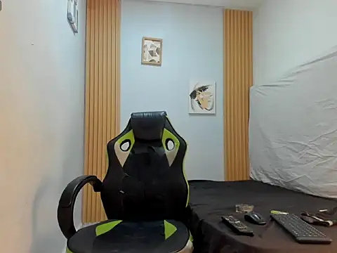 Snapshot of Jax_Maliq chatting on October 3, 2025, 2:15 am Jax Maliq online show from October 3, 2025, 2:15 am