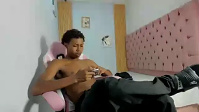 Snapshot of Jax_Maliq chatting on October 25, 2025, 2:11 am Jax Maliq online show from October 25, 2025, 2:11 am