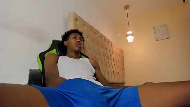 Snapshot of Jax_Maliq chatting on October 5, 2025, 3:03 pm Jax Maliq online show from October 5, 2025, 3:03 pm