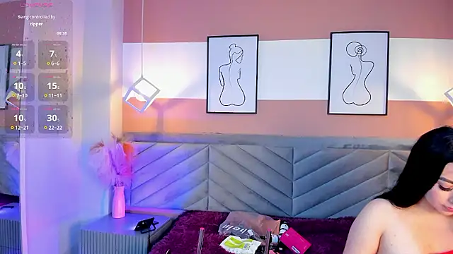 Mia Valentine  online show from January 13, 2026, 8:13 pm