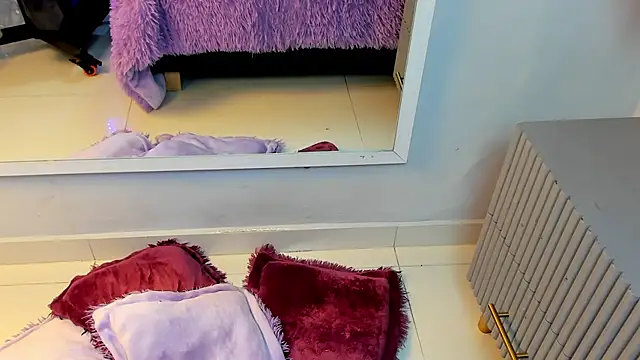 Mia Valentine  online show from March 13, 2026, 5:29 pm