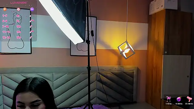 Mia Valentine  online show from February 9, 2026, 8:29 pm