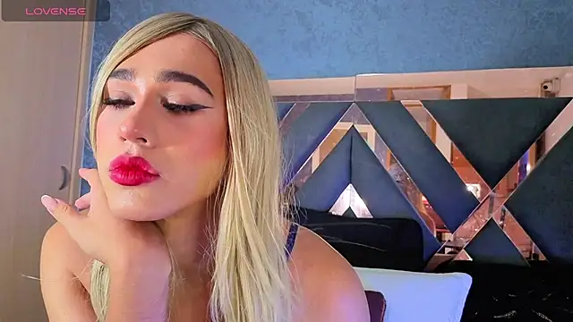 saraah queen1 online show from September 25, 2025, 4:40 am