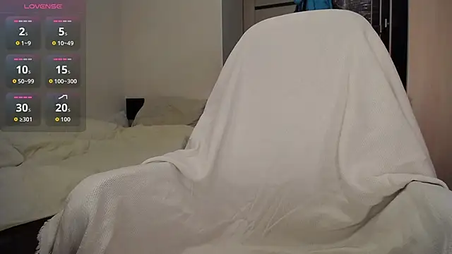 Asia blond online show from October 13, 2025, 9:16 pm