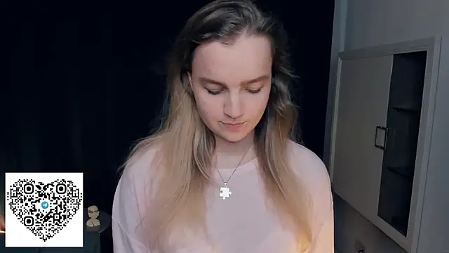 Snapshot of KerenFurguson chatting on October 17, 2025, 6:53 pm KerenFurguson online show from October 17, 2025, 6:53 pm