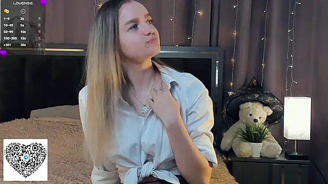 Snapshot of KerenFurguson chatting on September 28, 2025, 7:54 pm KerenFurguson online show from September 28, 2025, 7:54 pm