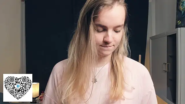 Snapshot of KerenFurguson chatting on October 29, 2025, 7:24 pm KerenFurguson online show from October 29, 2025, 7:24 pm