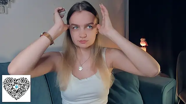 Snapshot of KerenFurguson chatting on October 19, 2025, 6:54 pm KerenFurguson online show from October 19, 2025, 6:54 pm