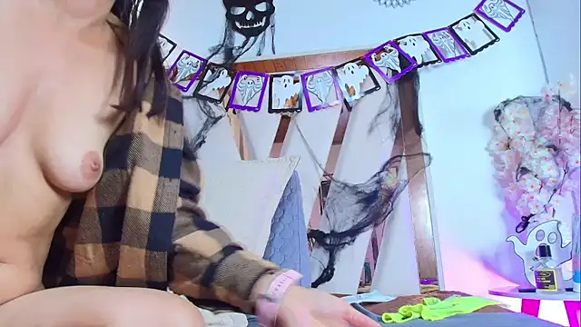 Snapshot of maraa_X chatting on October 9, 2025, 7:36 pm maraa X online show from October 9, 2025, 7:36 pm