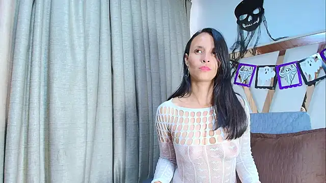 Snapshot of maraa_X chatting on October 17, 2025, 7:26 pm maraa X online show from October 17, 2025, 7:26 pm