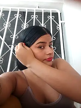 daringxxxhot online show from September 22, 2025, 12:55 pm