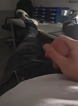 Snapshot of stunning_stallion chatting on September 24, 2025, 11:54 pm stunning stallion online show from September 24, 2025, 11:54 pm