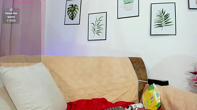 Snapshot of Karol_w11 chatting on October 23, 2025, 7:12 pm Karol w11 online show from October 23, 2025, 7:12 pm