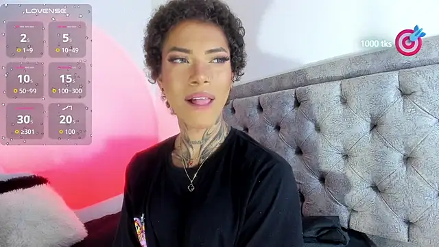 Snapshot of michell_danna chatting on October 12, 2025, 12:56 am michell danna online show from October 12, 2025, 12:56 am