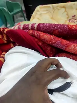 Yourminal online show from October 4, 2025, 7:15 pm