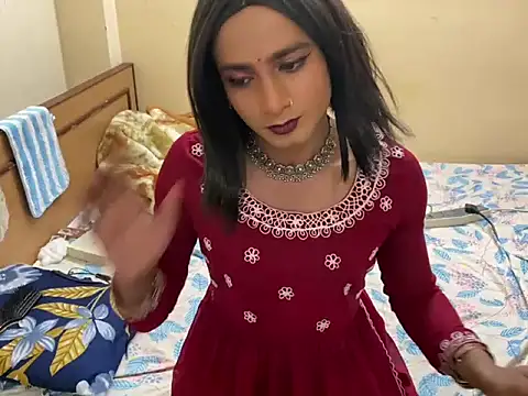 LuvLayla online show from February 20, 2026, 8:00 pm