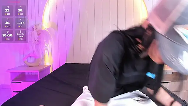 ALICESANDOVAL online show from April 2, 2026, 11:28 am