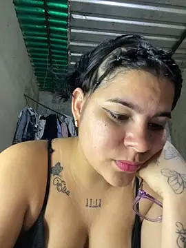 sofy2323 online show from June 11, 2026, 3:42 pm