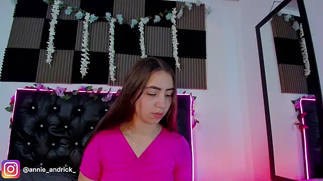  leda swan  online show from April 14, 2026, 12:59 am