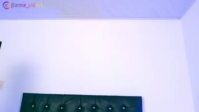  leda swan  online show from February 26, 2026, 1:11 pm