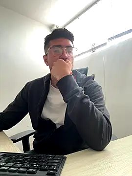 Snapshot of bryXonStorm chatting on October 5, 2025, 2:41 pm bryXonStorm online show from October 5, 2025, 2:41 pm