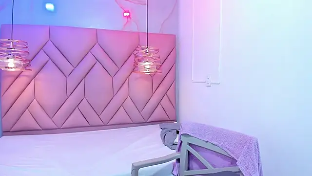 LexxieGrace online show from October 16, 2025, 12:24 pm