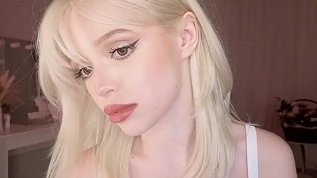 Snapshot of I_am_joss chatting on February 13, 2026, 12:21 am I am joss online show from February 13, 2026, 12:21 am