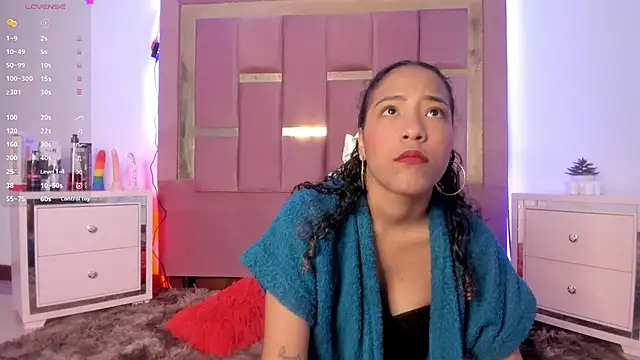 AikoSnow online show from October 2, 2025, 5:27 pm