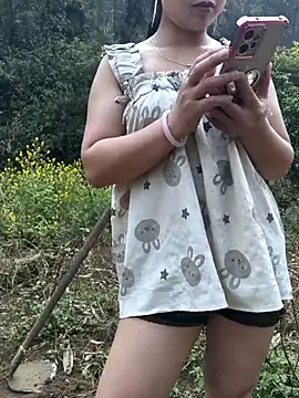 liu-liusexy online show from April 4, 2026, 1:56 am