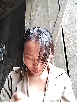 liu-liusexy online show from October 2, 2025, 4:38 am