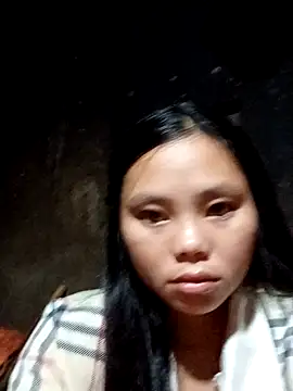 Snapshot of omiu-baby chatting on October 3, 2025, 10:33 pm omiu-baby online show from October 3, 2025, 10:33 pm