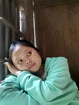 Snapshot of omiu-baby chatting on February 17, 2026, 3:37 am omiu-baby online show from February 17, 2026, 3:37 am