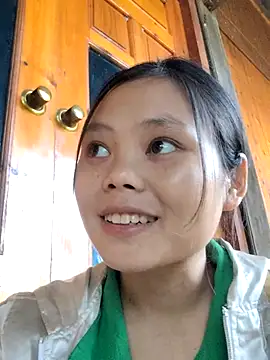 Snapshot of omiu-baby chatting on October 29, 2025, 12:53 am omiu-baby online show from October 29, 2025, 12:53 am